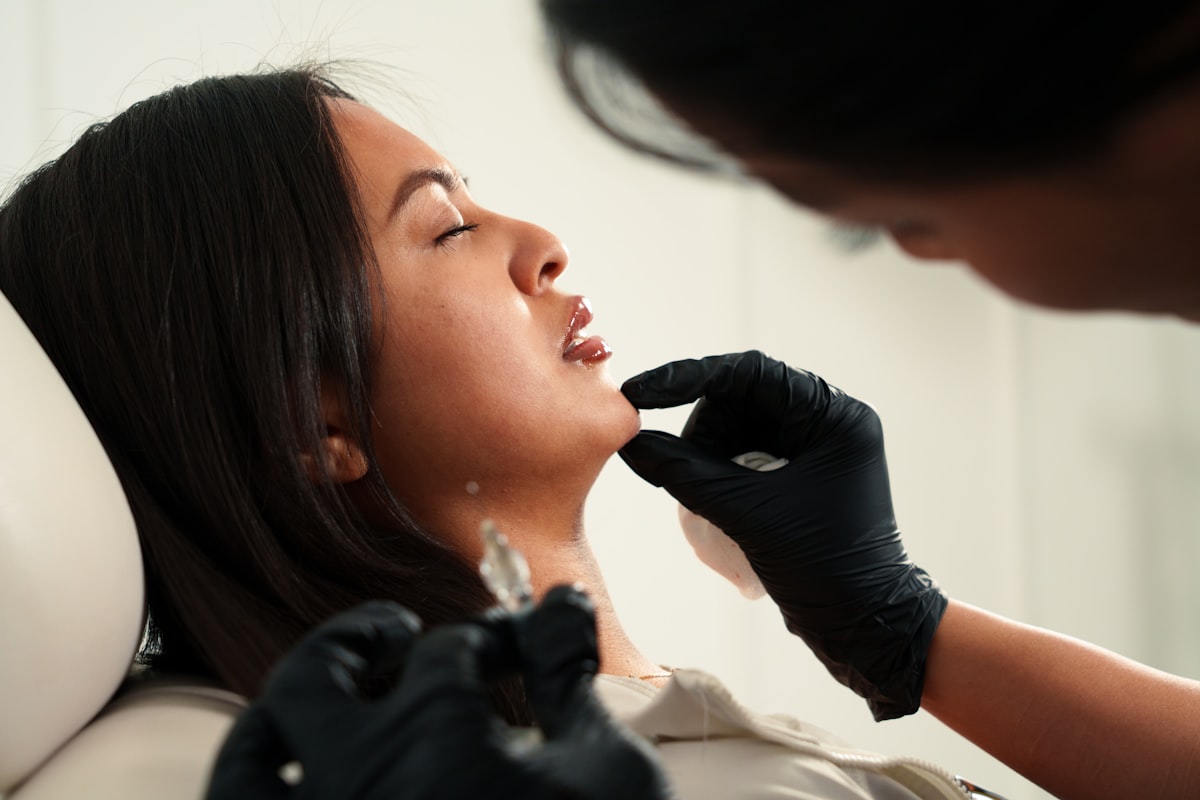 Masaje facial y ejercicios